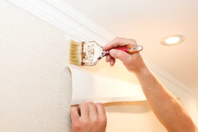 Pose de papier peint à Piedicorte-di-Gaggio — revêtements muraux et toiles de verre